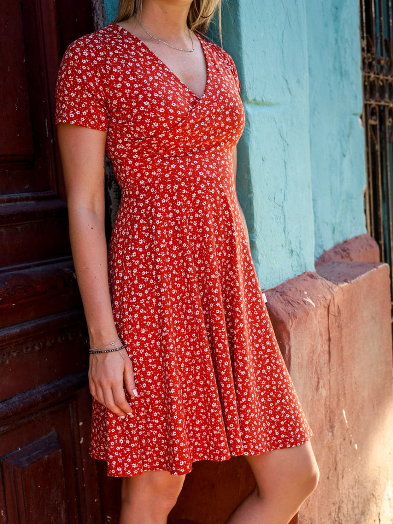 Robe Caroline - Fleurs blanches sur fond orange brûlé