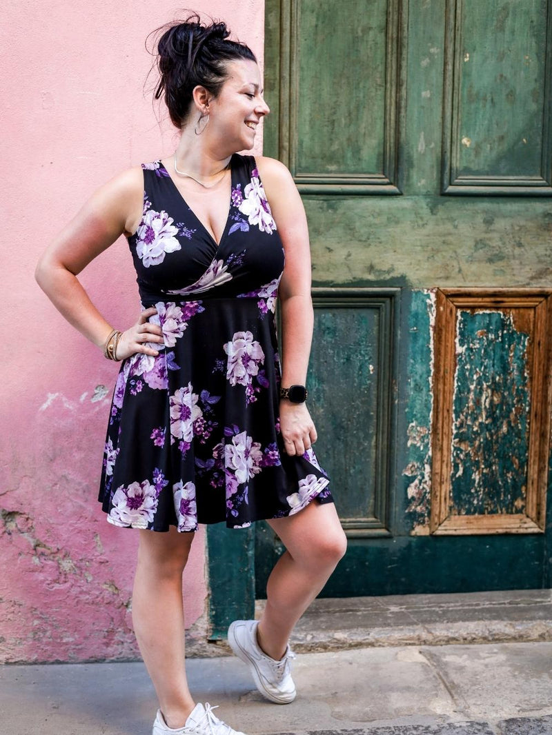 Robe Caroline - Fleurs mauves sur fond noir