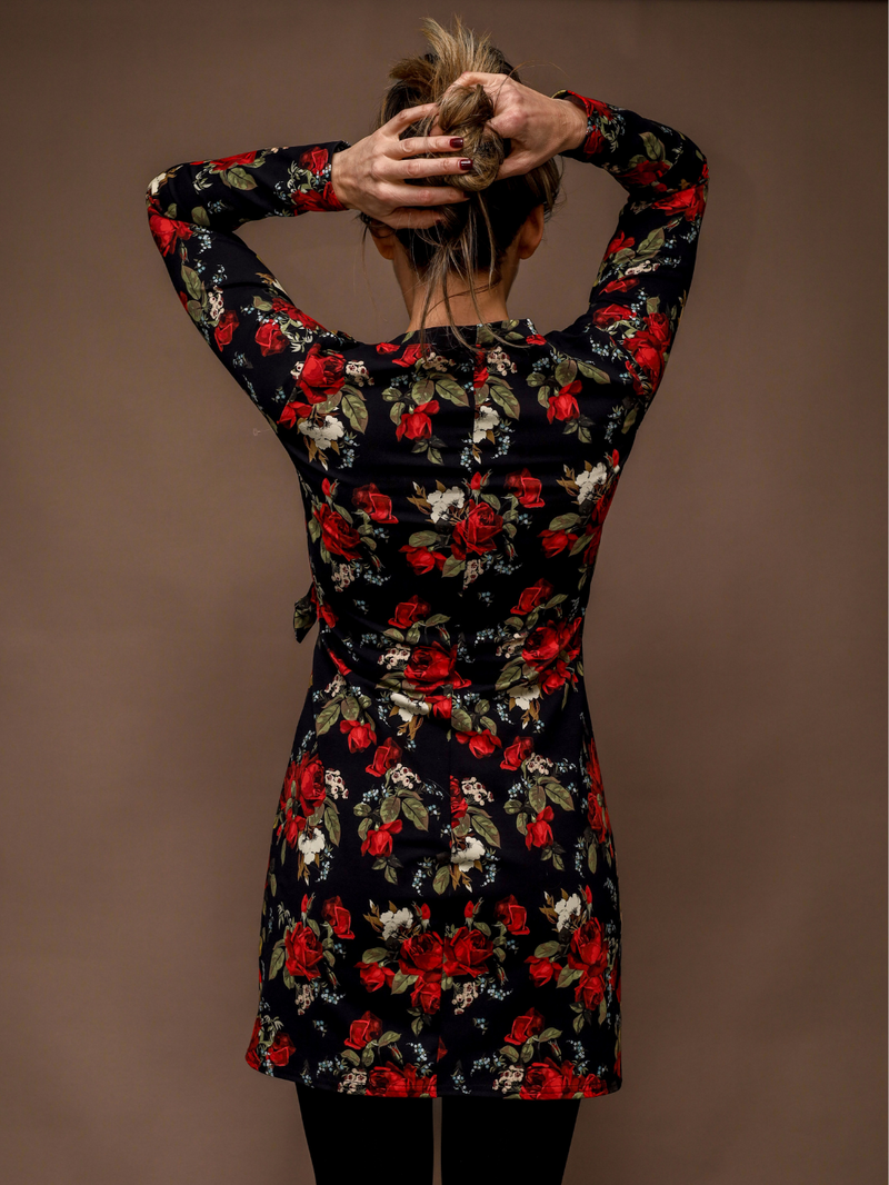Robe Marie-Michèle - Fleurs rouges sur fond noir