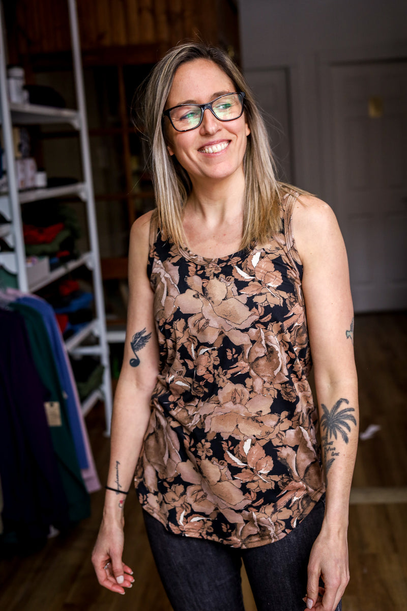 Camisole Claudia - Fleurs taupes sur fond noir