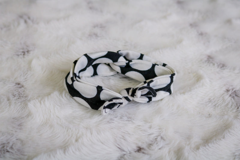 Bandeau de Poupée Paola - #14 - Bandeau à pois blanc fond noir
